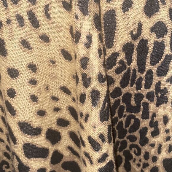 GorgeousâLeopardâPrintâShrug Wrap! - Picture 7 of 8